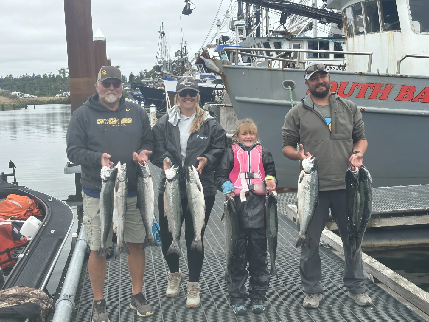 Reese Johnson guiding anglers on a Columbia River fishing trip